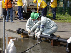 漏水管修繕訓練（盛岡市総合防災訓練）